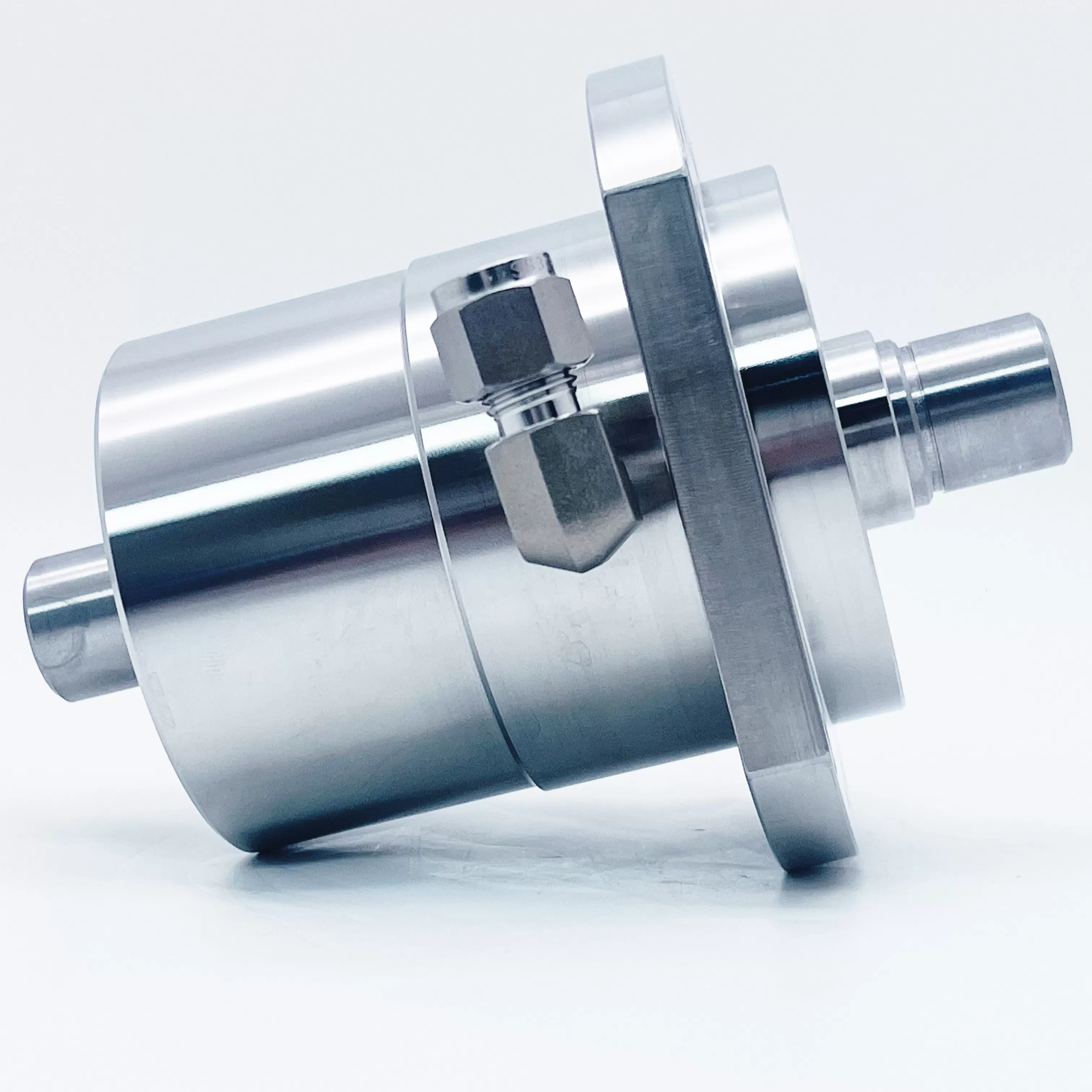 sfg020whc10 water cooling feedthrough with flange mounting and heavy duty solid shaft3